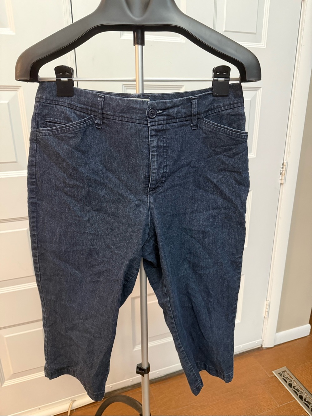 Women's Dark Indigo Capris - Classic Stretch Denim